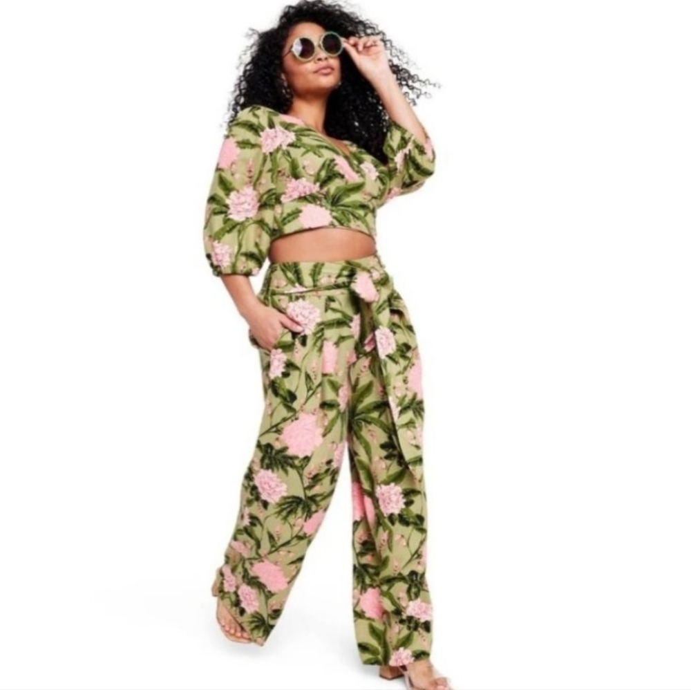 Agua Bendita Peony Print Croped Wrap Top Size Medium - Picture 13 of 15